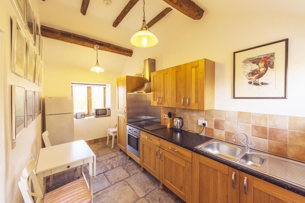 Whitley Coach House Villa Luaran gambar