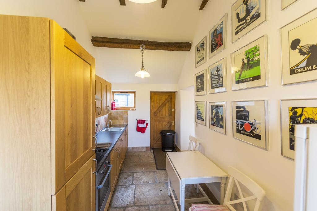 Whitley Coach House Villa Luaran gambar