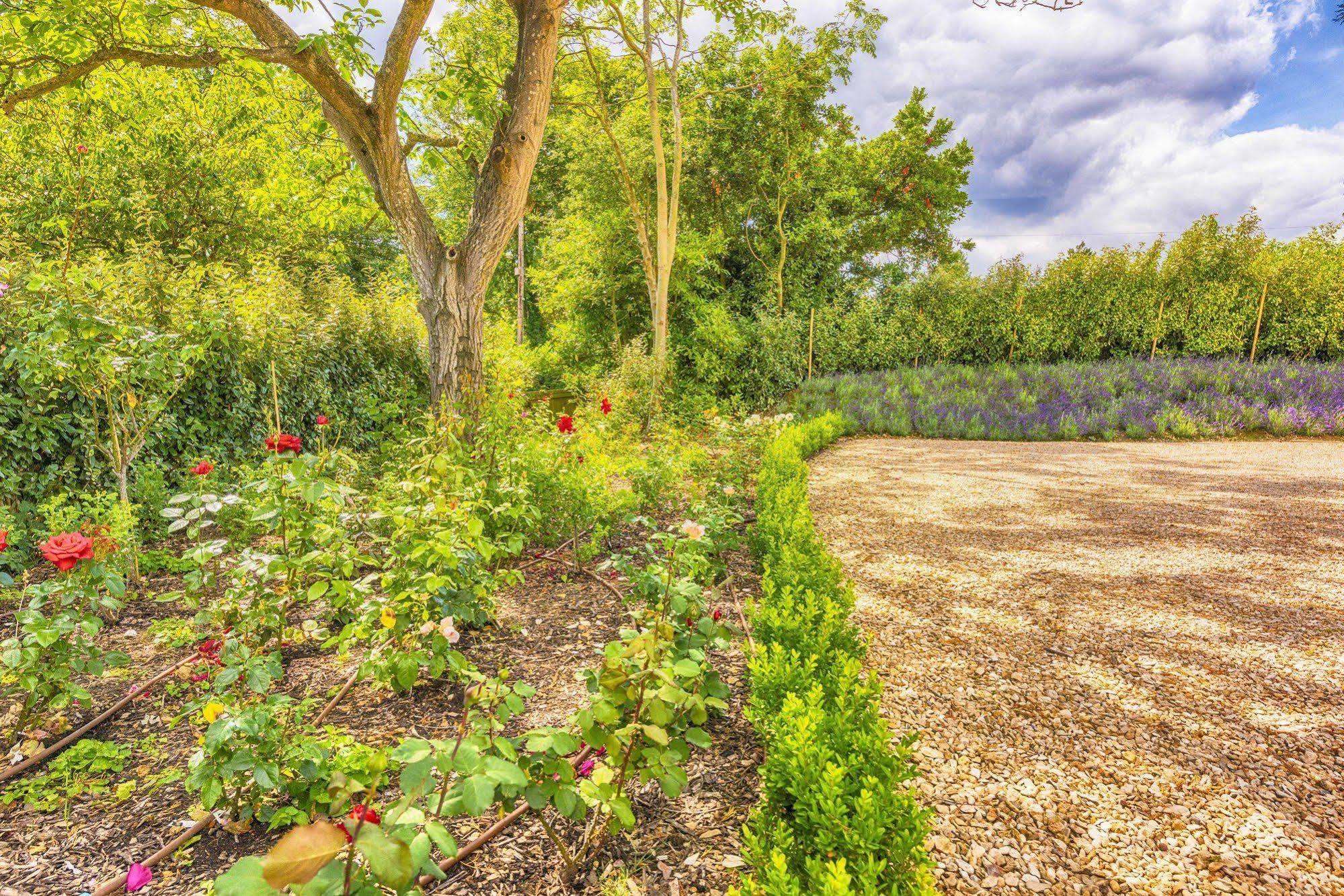 Whitley Coach House Villa Luaran gambar